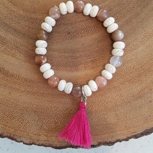 87RWD || Beaded bracelet w/ tassel